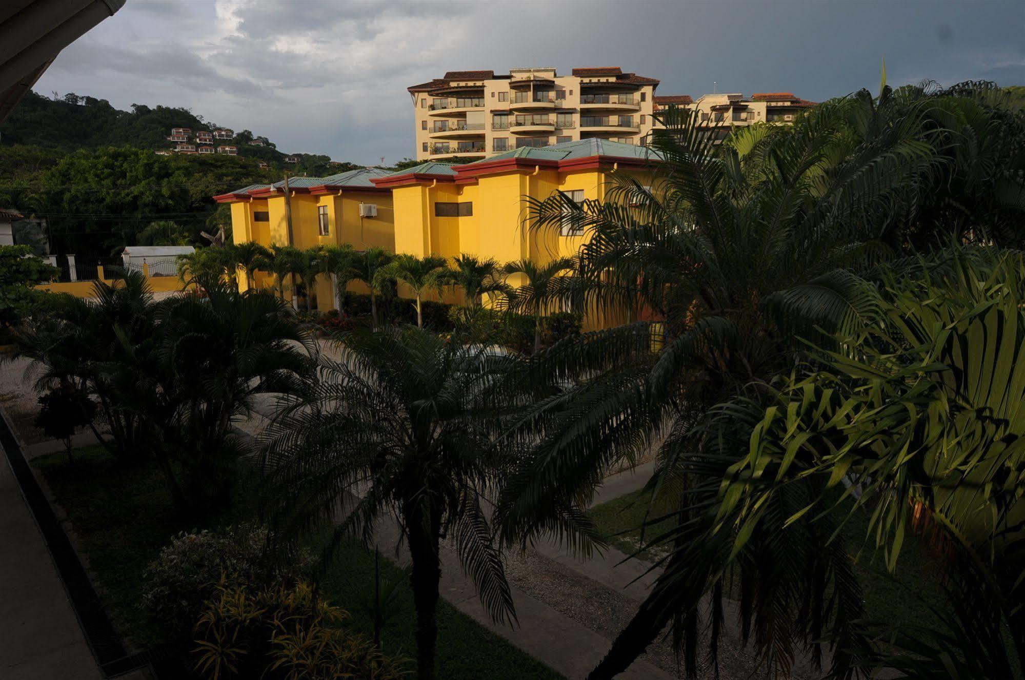 Hotel & Villas Huetares Playa Hermosa  Bagian luar foto